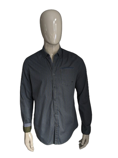 Camiseta PME Leyenda. Estampado azul verde. Talla L.