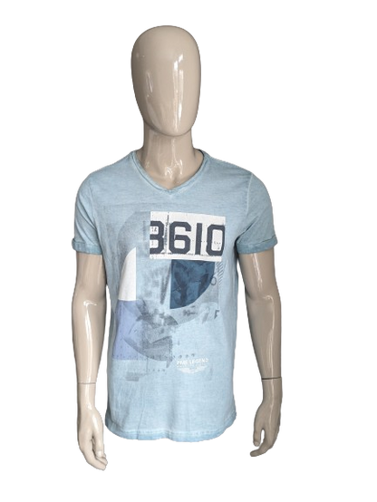 PME Legend shirt met V-Hals. Licht Blauw gemêleerd met opdruk. Maat L.