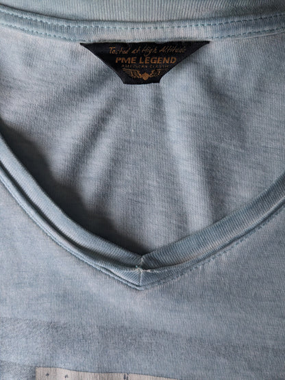 PME Legend shirt met V-Hals. Licht Blauw gemêleerd met opdruk. Maat L.