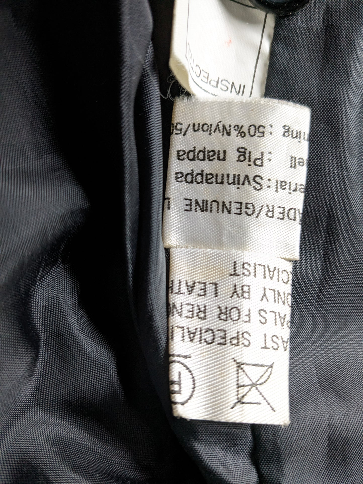 Gilet en cuir de porc Conwell. Double face. Noir XL avec poche intérieure.