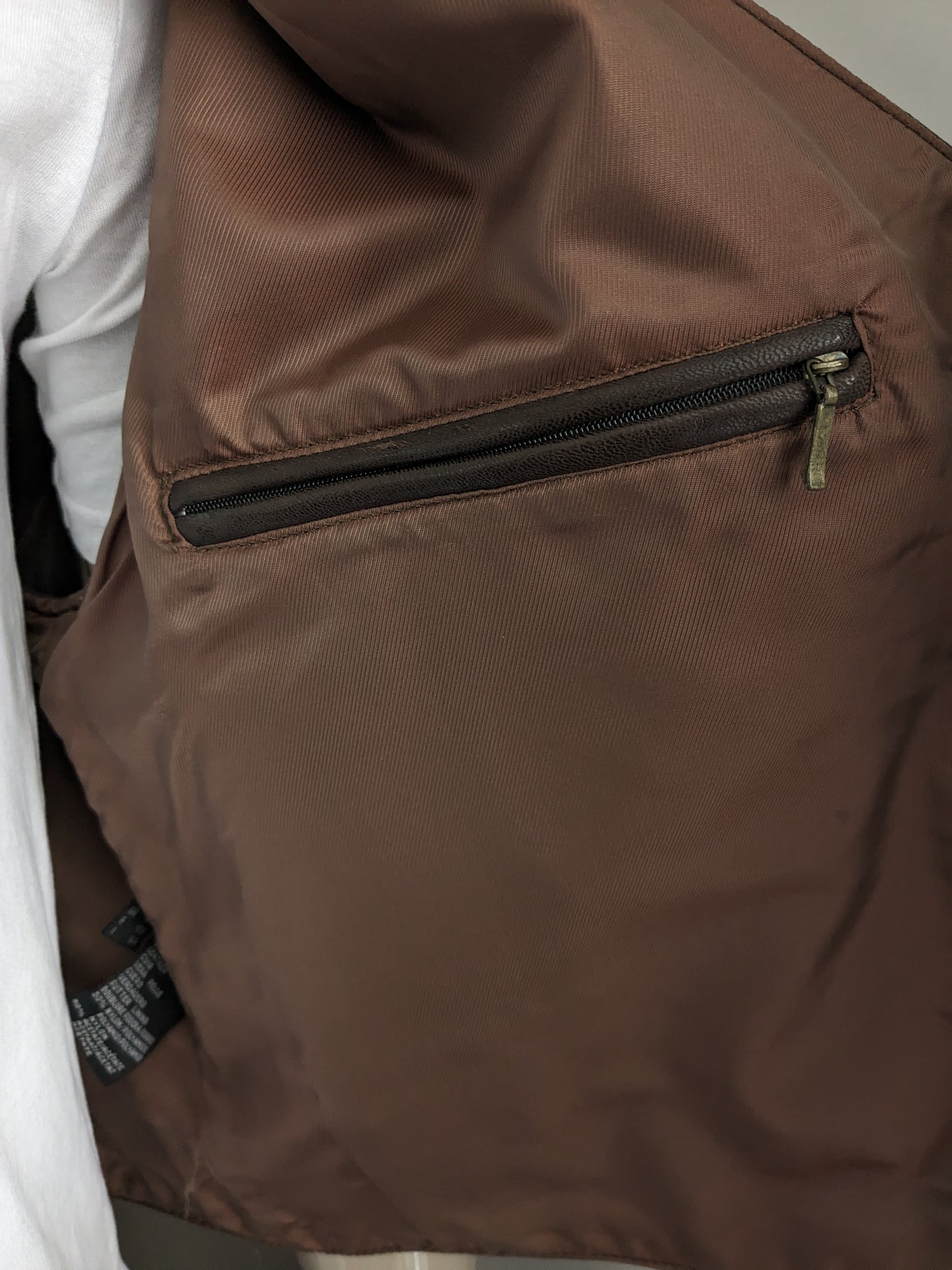 Trapper chaleco de cuero de doble lado. Marrón oscuro con 2 bolsillos internos. Tamaño 54/56 / xl