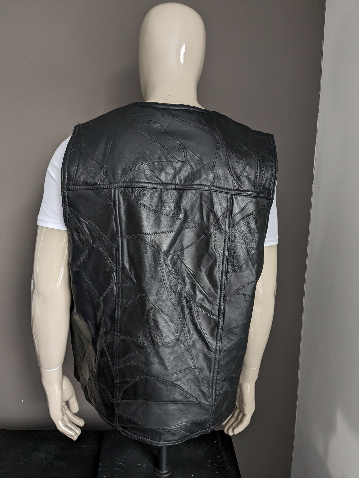 Leather double -sided waistcoat with press studs and patches. With inner pocket. Size 3XL / 4XL