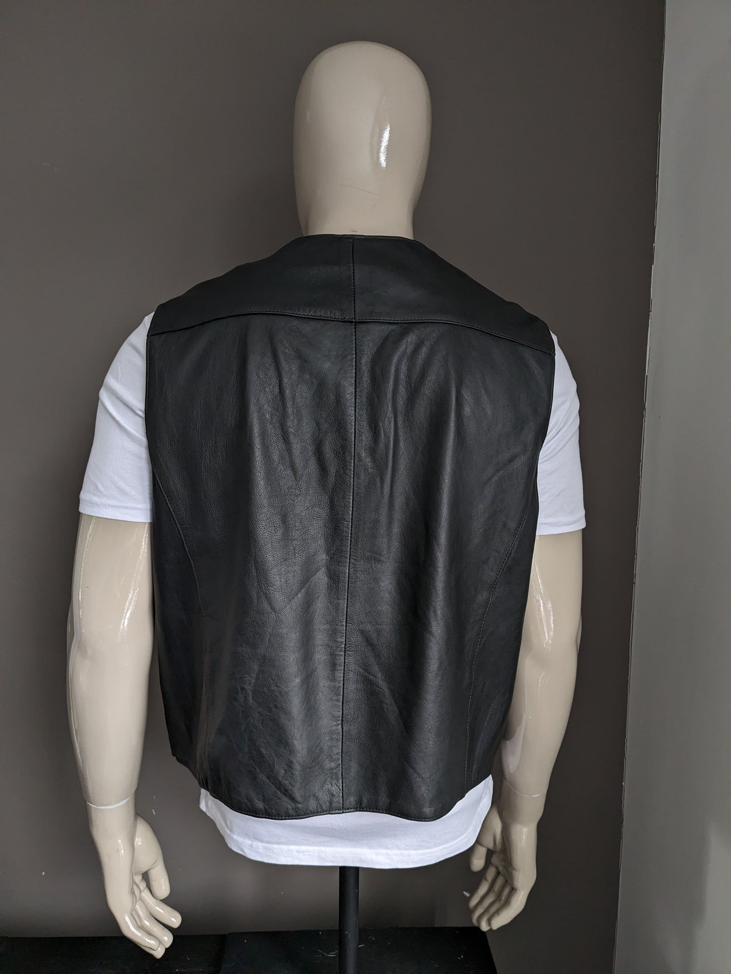 Leather double -sided waistcoat with inner pocket. Black. Size XL. #318