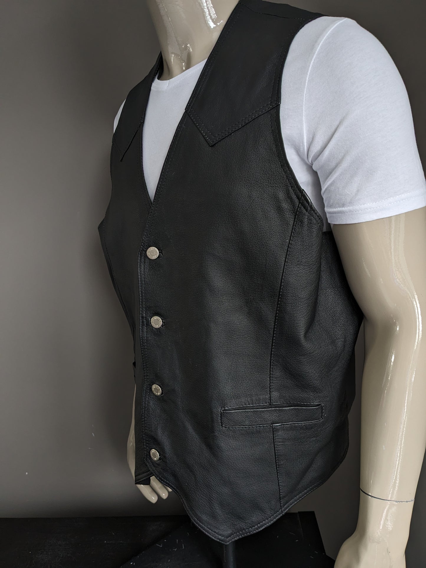 Double-sided John F. Gee pig leather waistcoat with 2 inside pockets. Size XXXL / 3XL