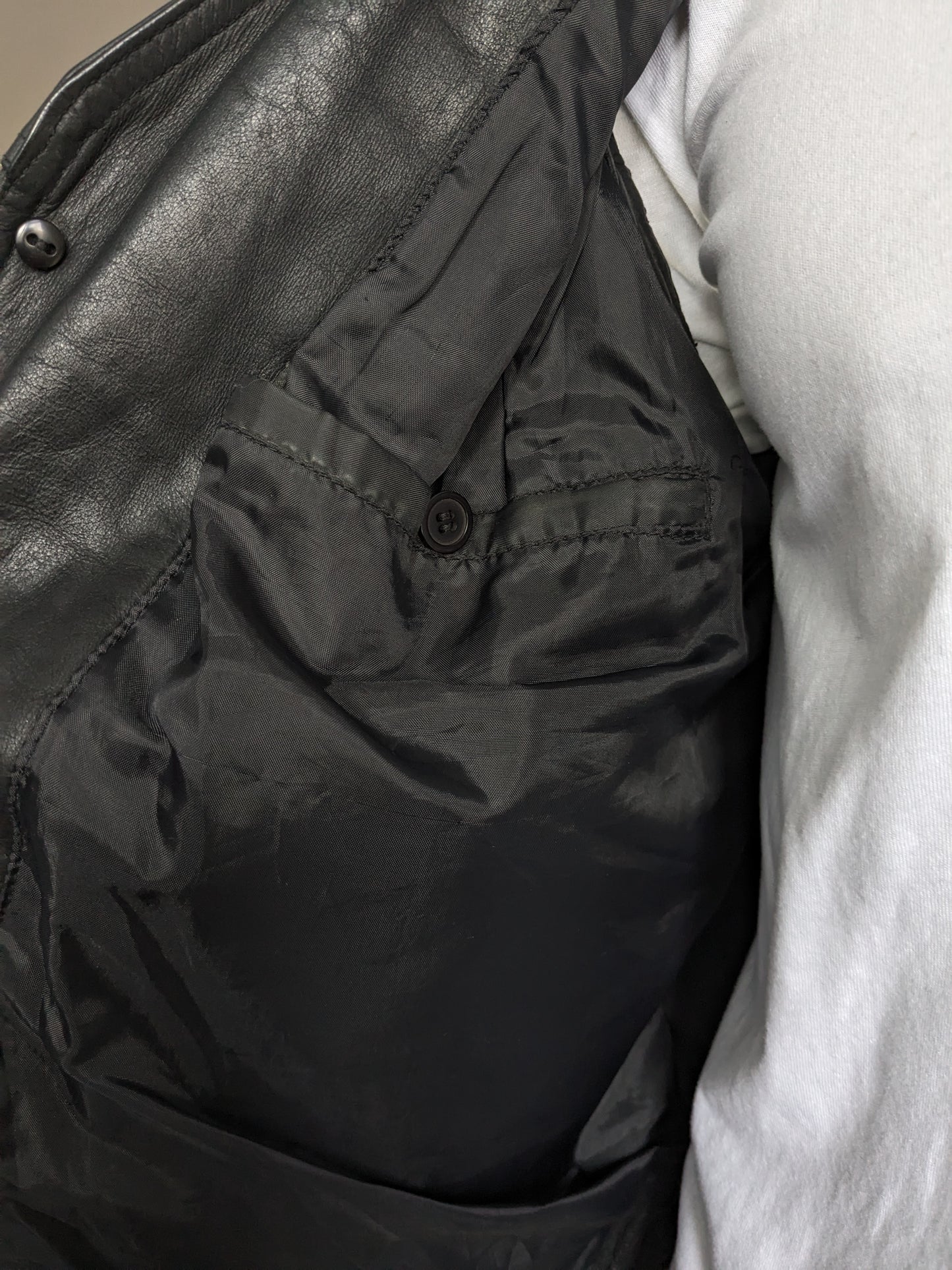 B Opción: chaleco de cuero de doble llagelación vintage con 3 bolsillos internos. Negro. Tamaño L. Mist 1 Knoop.