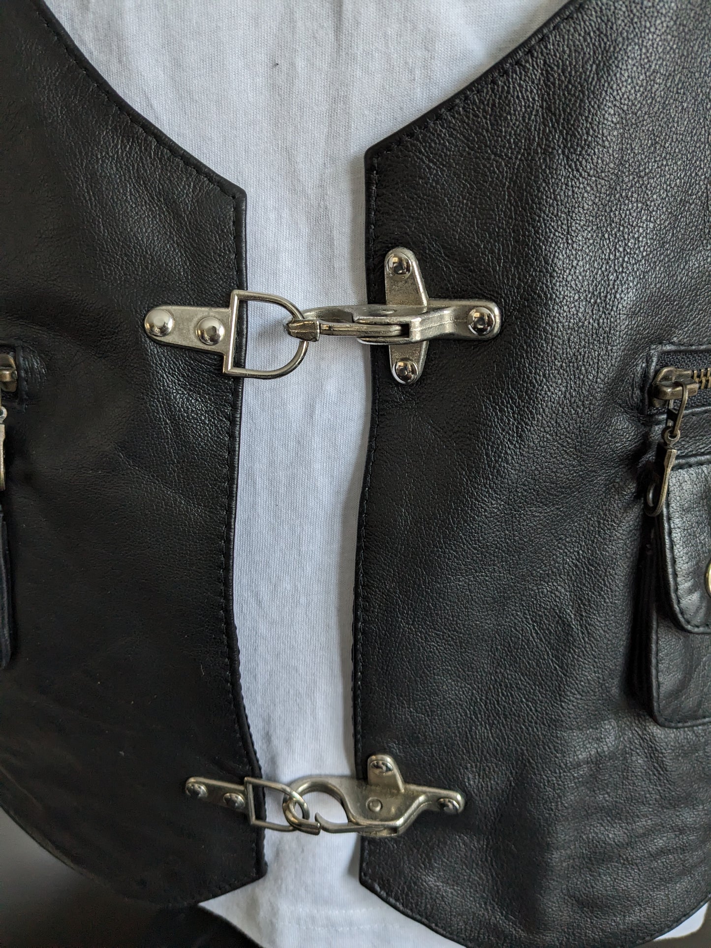 Chaleco de cuero de doble llaga de Mom Fashion Vintage con muchas bolsas y hebillas. Negro. Tamaño xl.