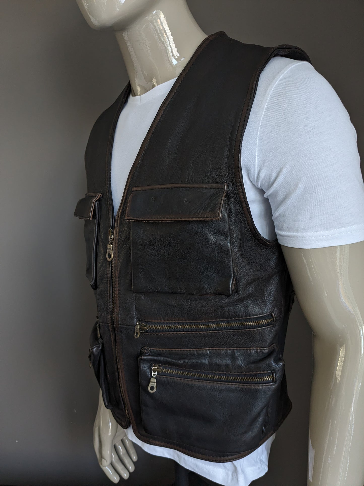 Vintage 80s 90s Leather Body Warmer / Gilet with lots of bags and 2 inner pockets. Dark brown. Size S / M.