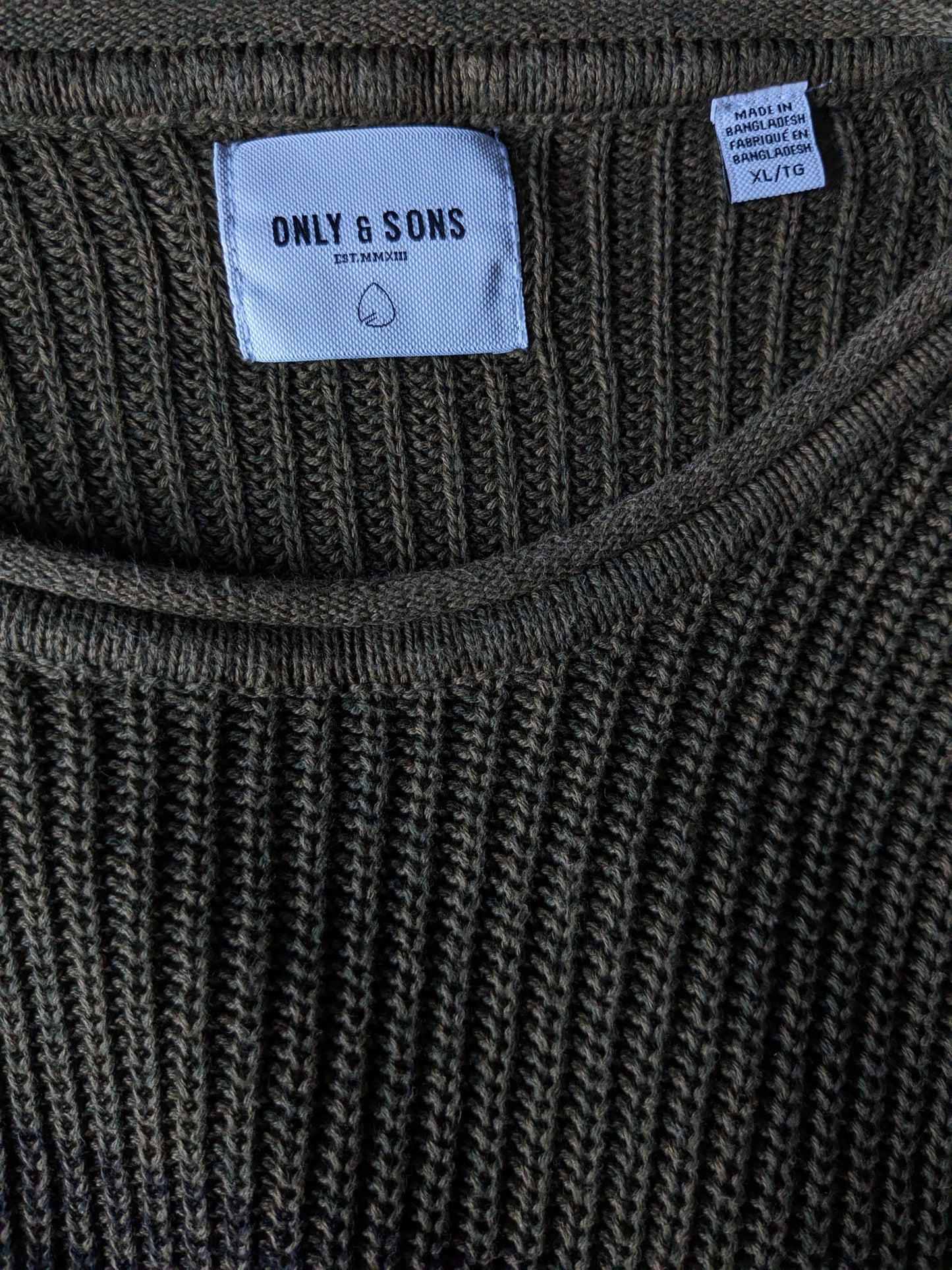 Pull Only & Sons. Vert noir mélangé. Taille XL.
