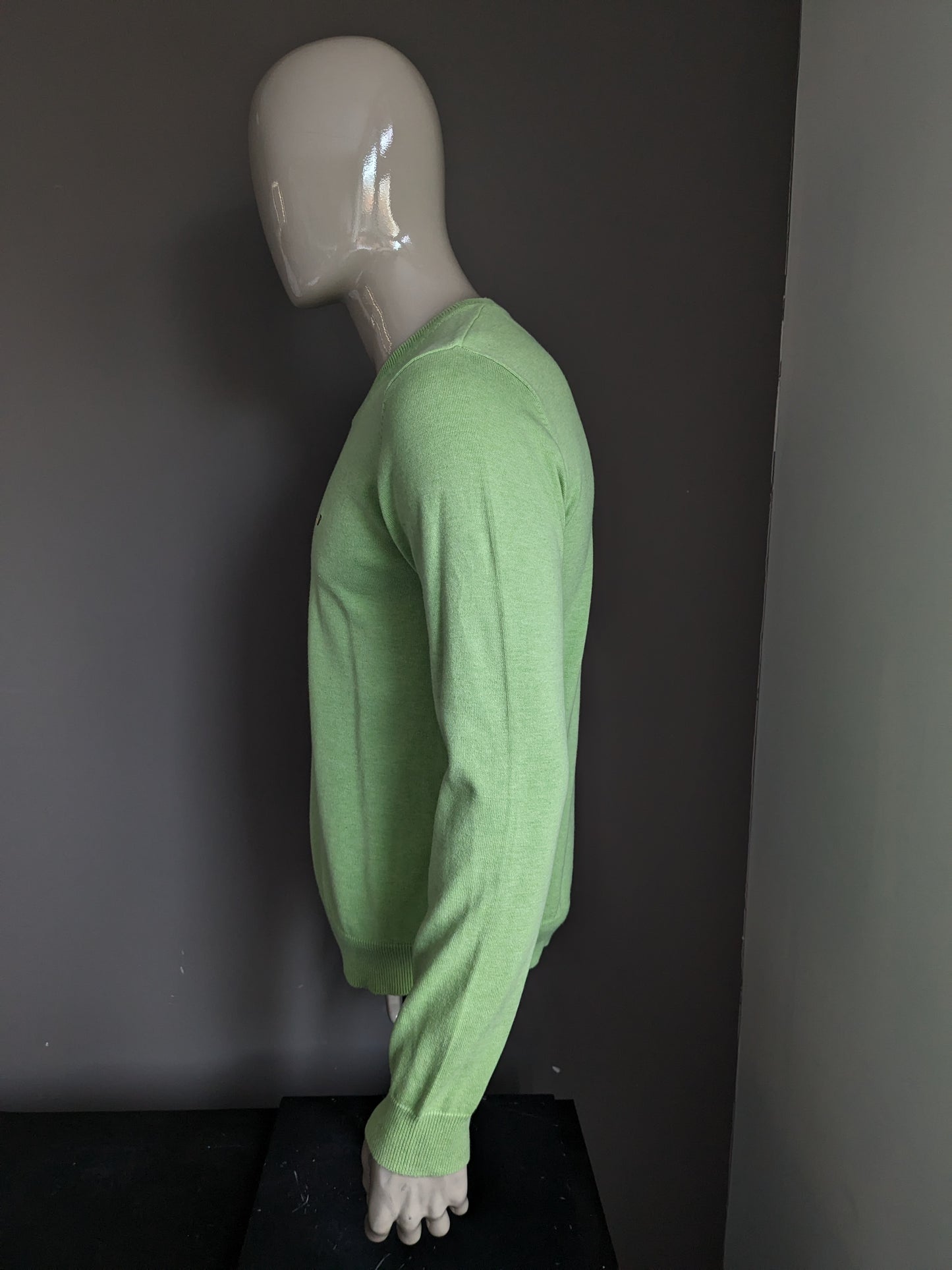 Fellows league of legends v-neck sweater. Green. Size M.