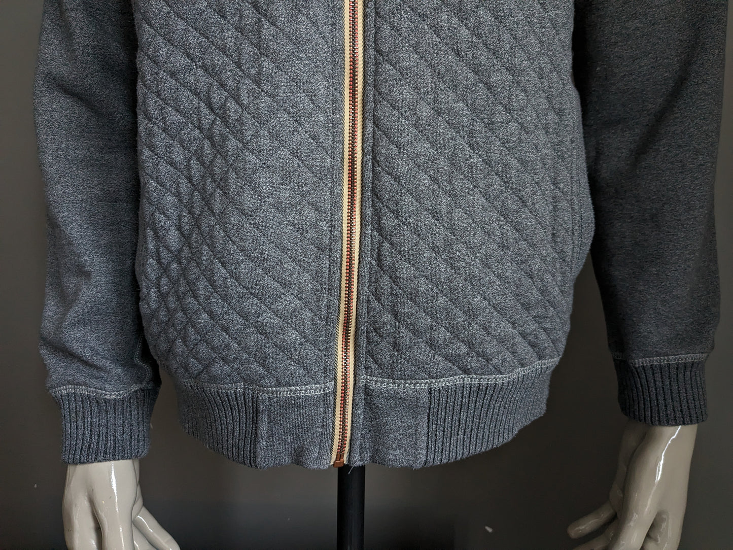 Cardigan Silvercreek avec motif tactile. Gris. Taille XL.