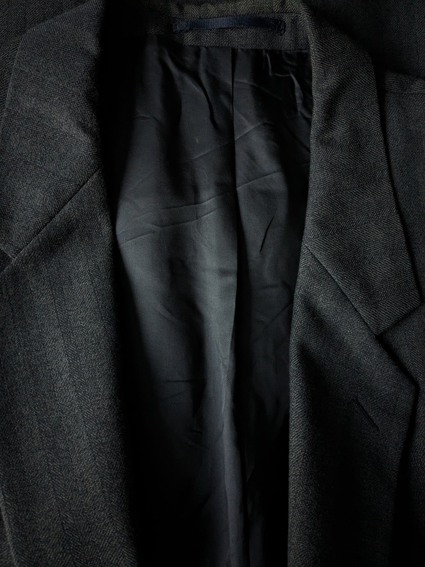 Veste en laine Varteks. Motif chevrons gris noir. Taille 56/XL. 45% laine.