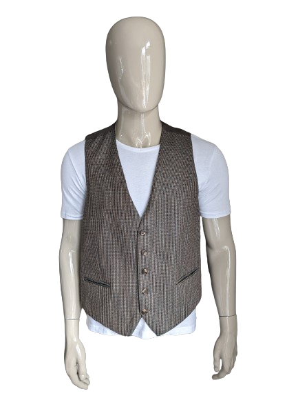 Gilet. Bruin Zwart geruit met Blauw Rood Groen puntjes. Maat L.