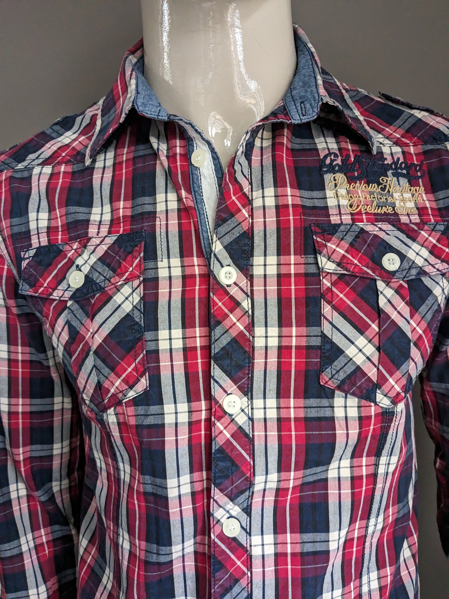 Shirt SUTUXE. Blue rouge blanc à carreaux avec applications. Taille L.
