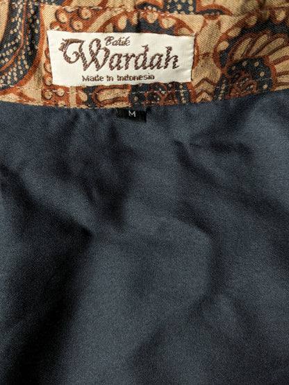 Batik Warda shirt. Lightly lined. Black Brown print. Size M.