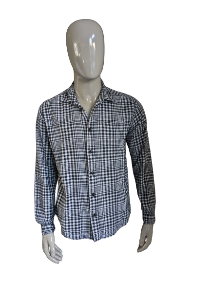 Camisa de humo. Cuadros en blanco y negro. Talla XL. Ajuste normal.