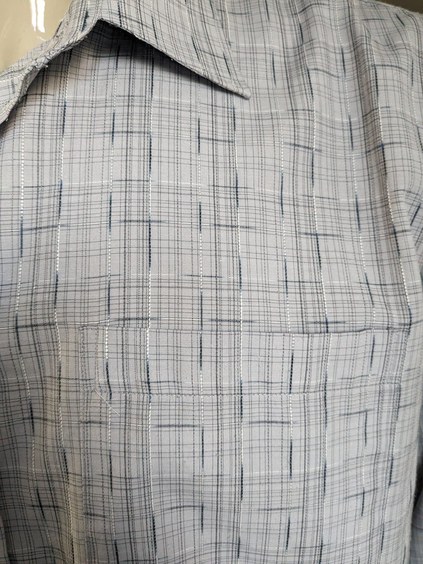 Huierman shirt. Gray motif. Size 45 / 46 >> 2XL / XXL.