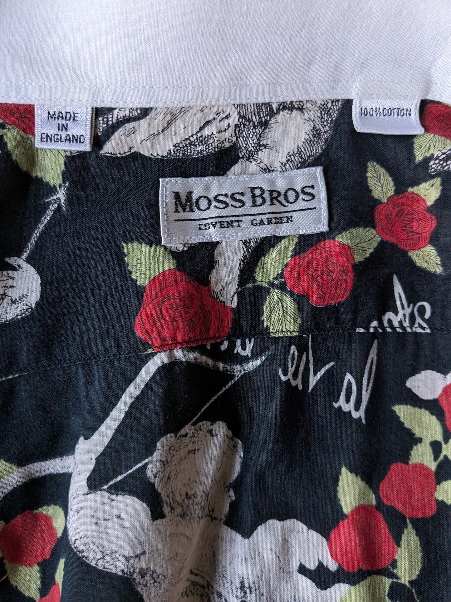 Chemise Bross Moss vintage. Rouches et manches blanches avec anges et imprimé rose. Type de nœud manchette. Taille 2xl.