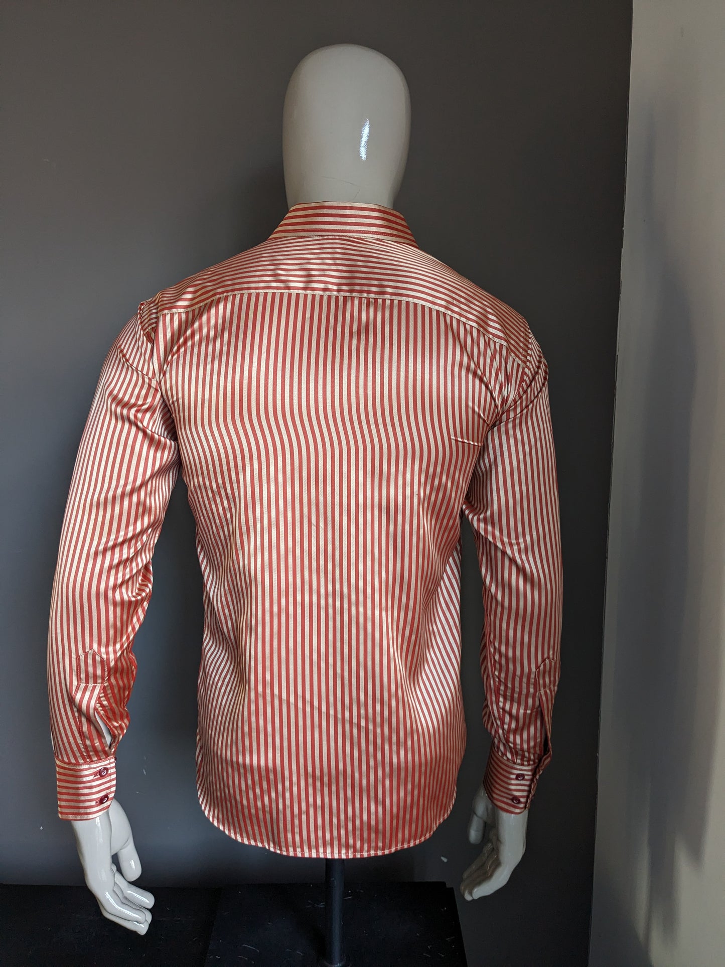 Vintage Bangalore shirt. Red gold -colored striped. Size M.