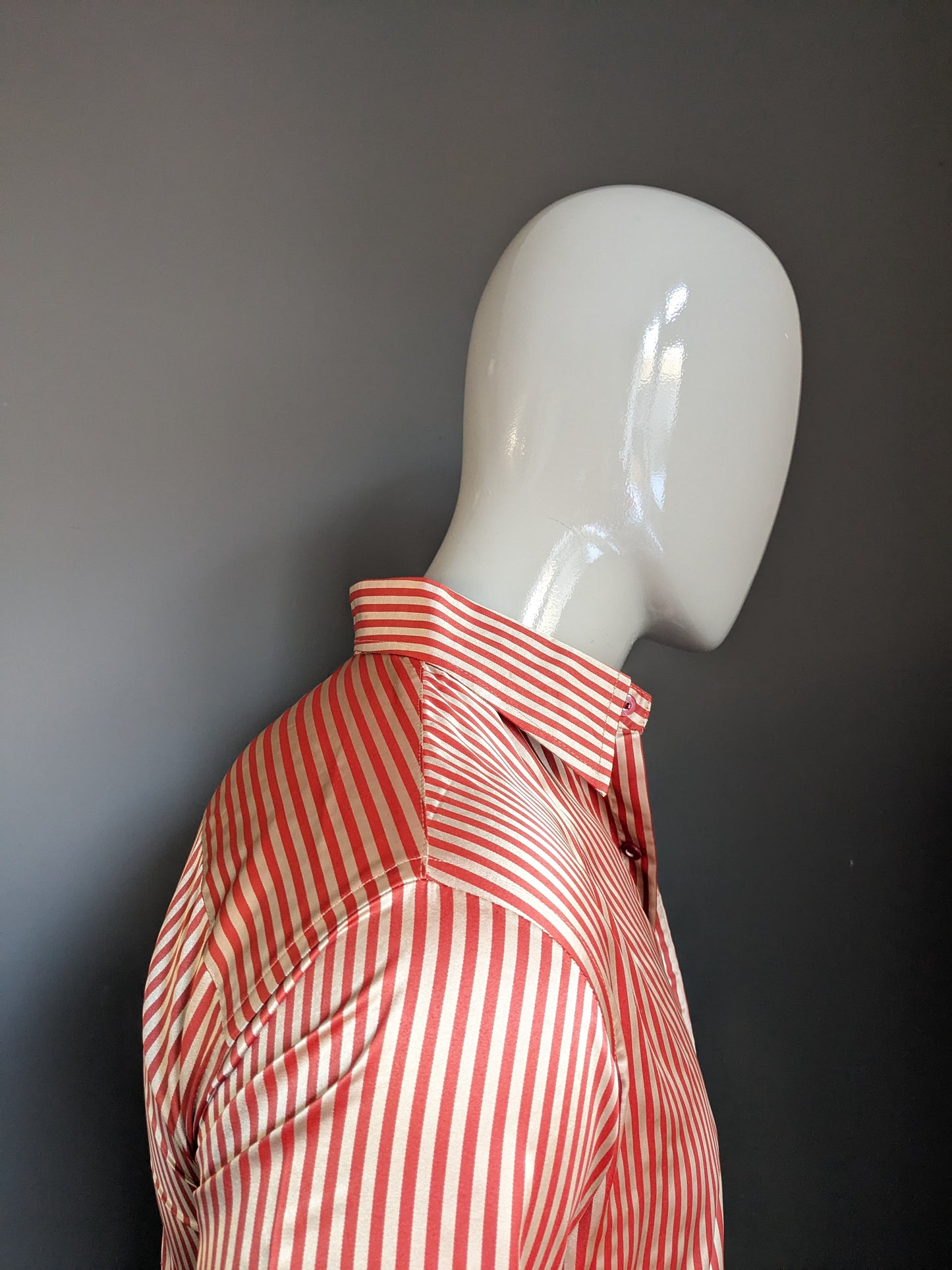 Vintage Bangalore shirt. Red gold -colored striped. Size M.