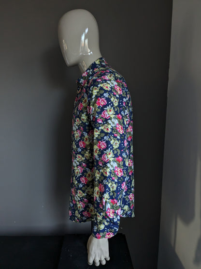 Camisa con estampado sin marca. Estampado floral azul rosa verde. Talla L.