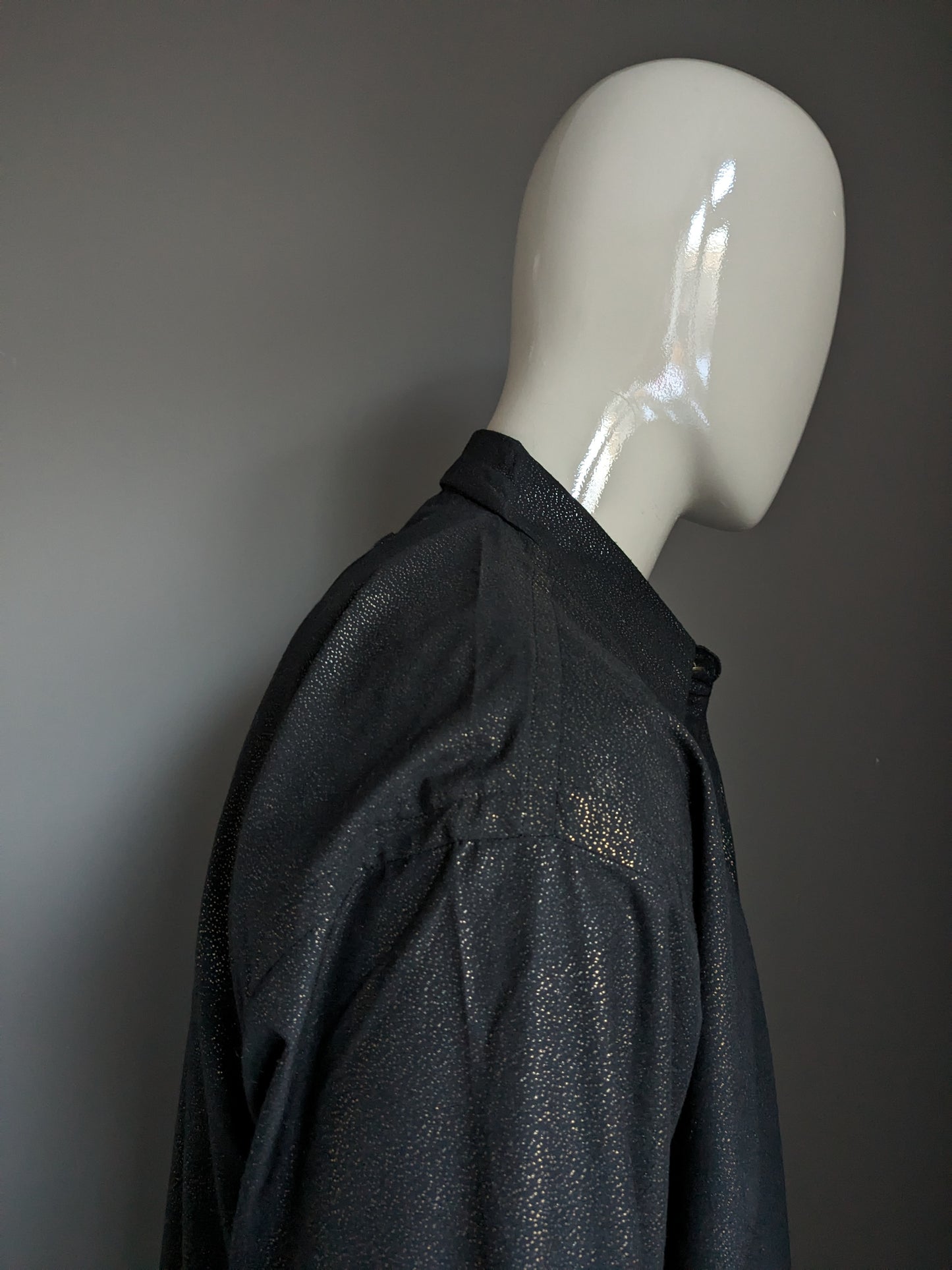 Chemise Shirt.com. Pointillés de couleur or noir. Beaux boutons. Taille XL/XXL-2XL.