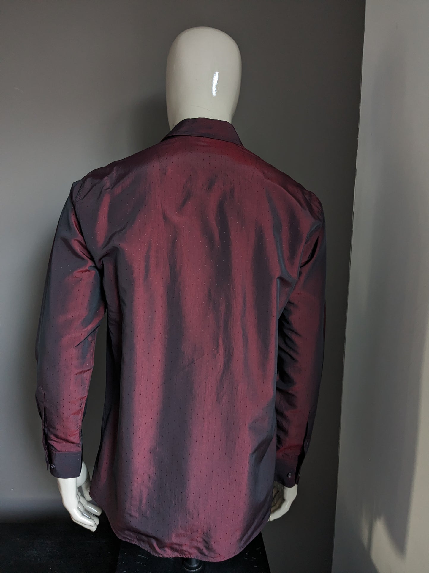 Vintage Angelo Litrico shirt. Bordeaux glossy motif. Size L.