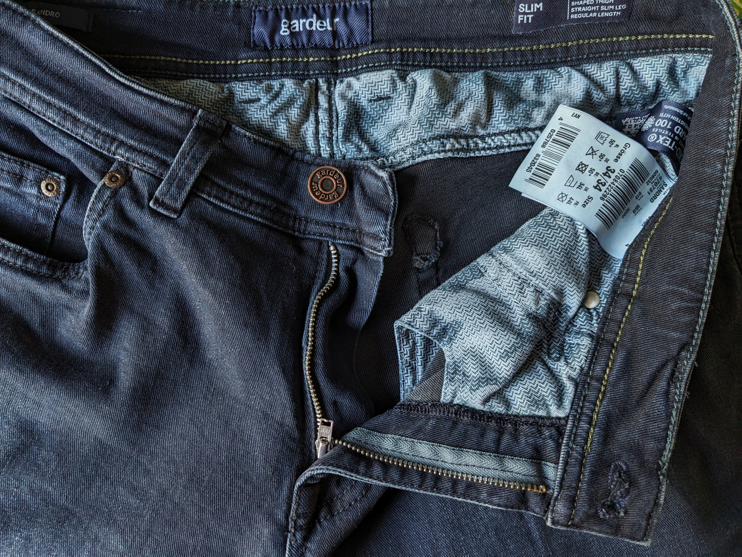 Gardeur jeans. Donkerblauw. Maat W34 - L34. Slim fit, low rise stretch.