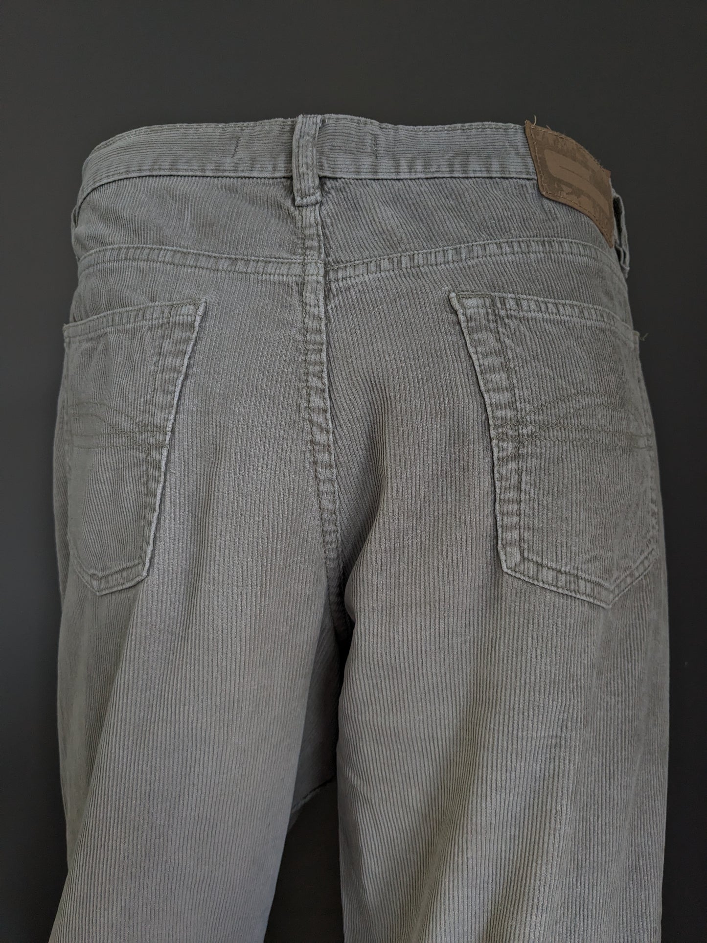 Vintage canor rib pants. Beige. Size W34 - L30.