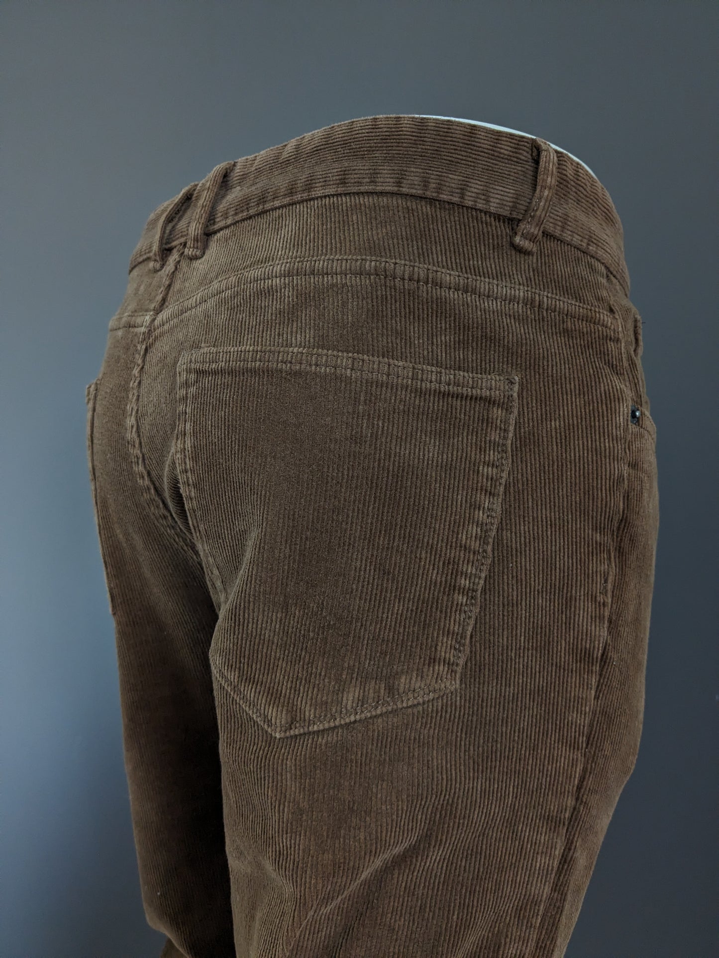 ACW 85 pantalones de costilla. Marrón. Tamaño W34 - L24. Modelo corto. Corte recto.