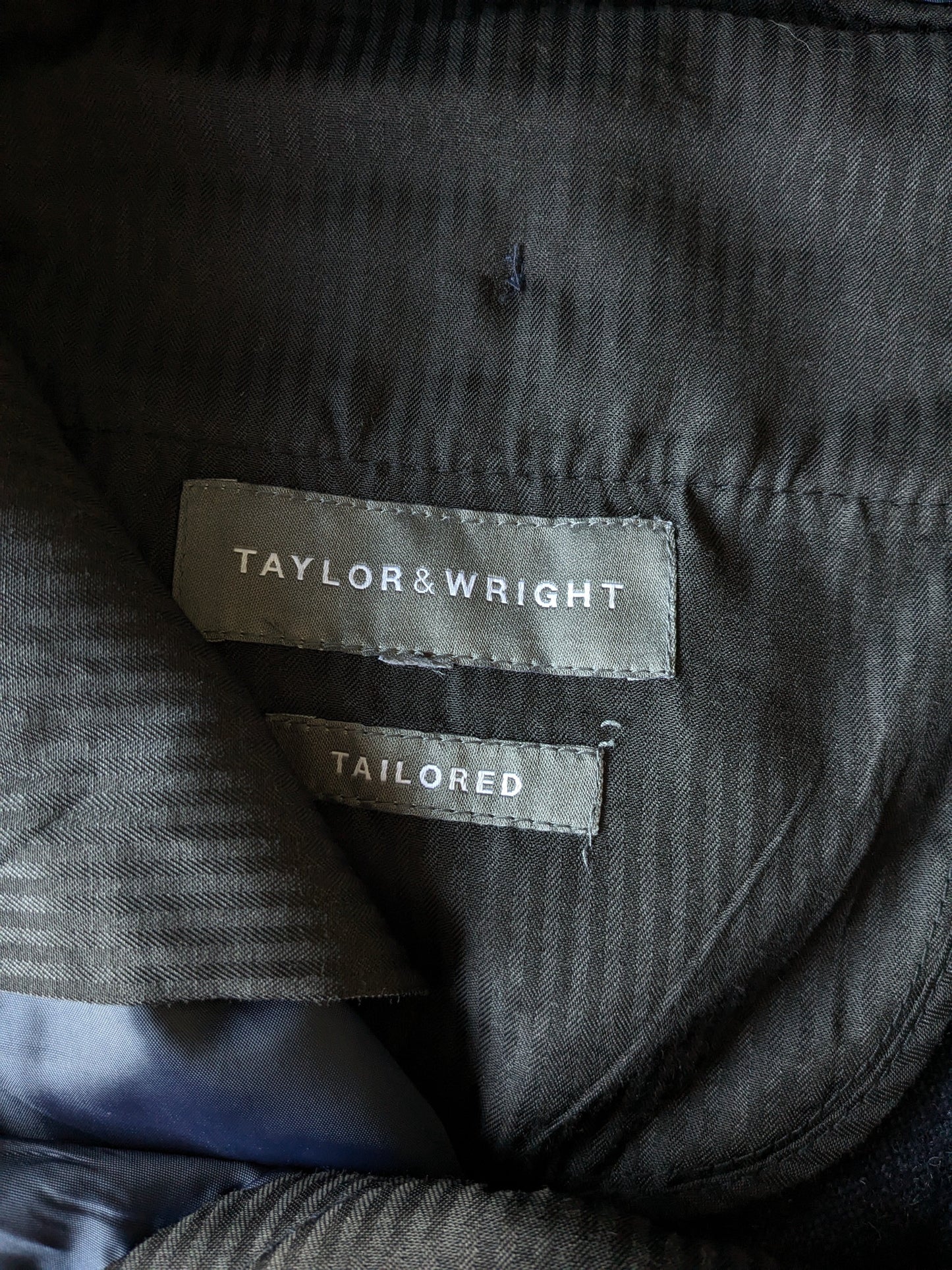 Tailor & Wright wool trousers. Dark blue mixed. Size 52 / L. 43% Wool.