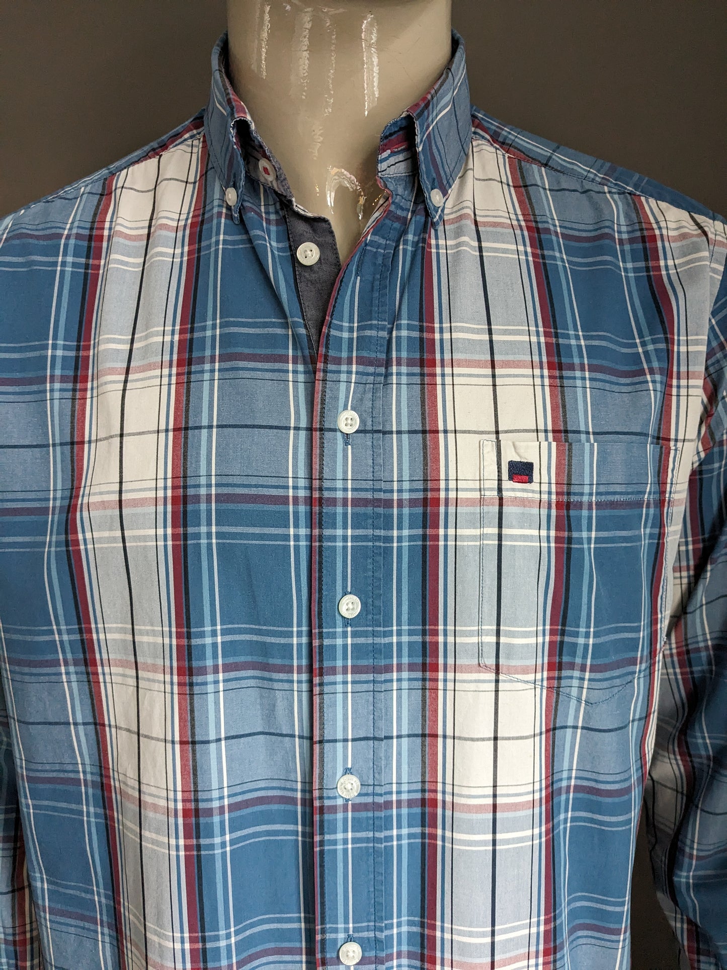 Bartlett shirt. Blue red white checkered. Size L.