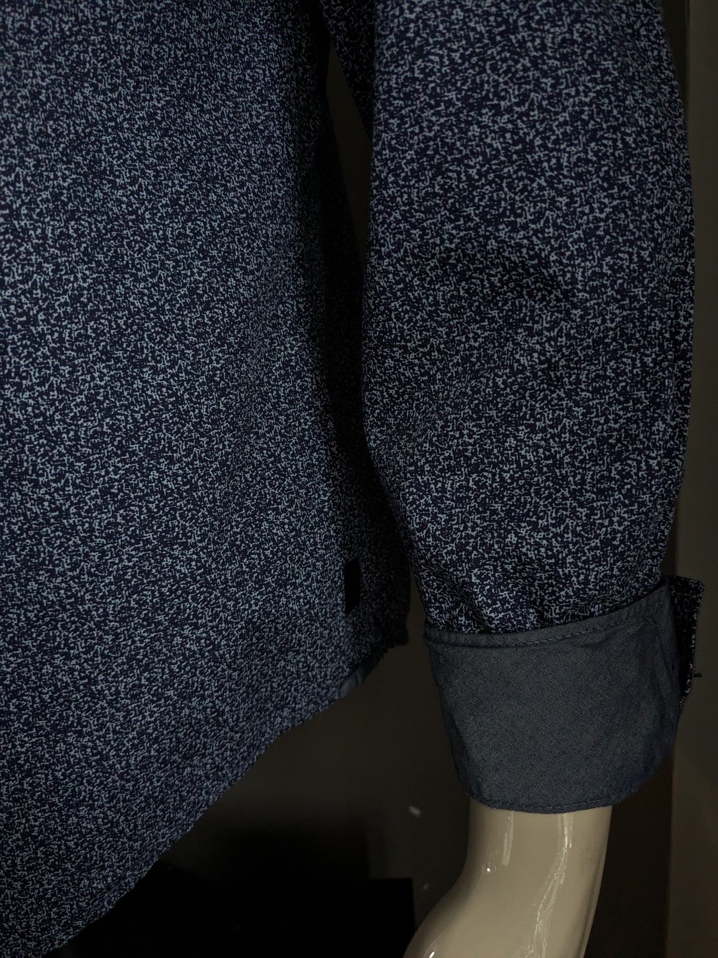 Chemise Calvin Klein. Impression bleue. Taille L.