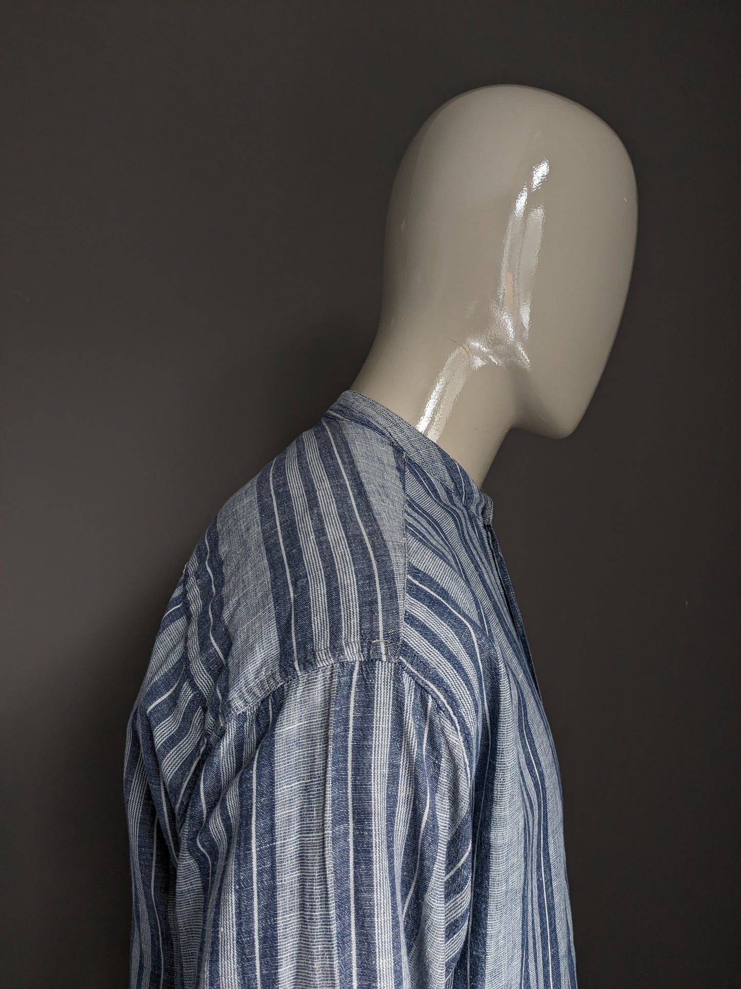 Shirt vintage Casa Blanca in posizione verticale / Farride / Mao Collar. Strisce grigio blu. Taglia XL.