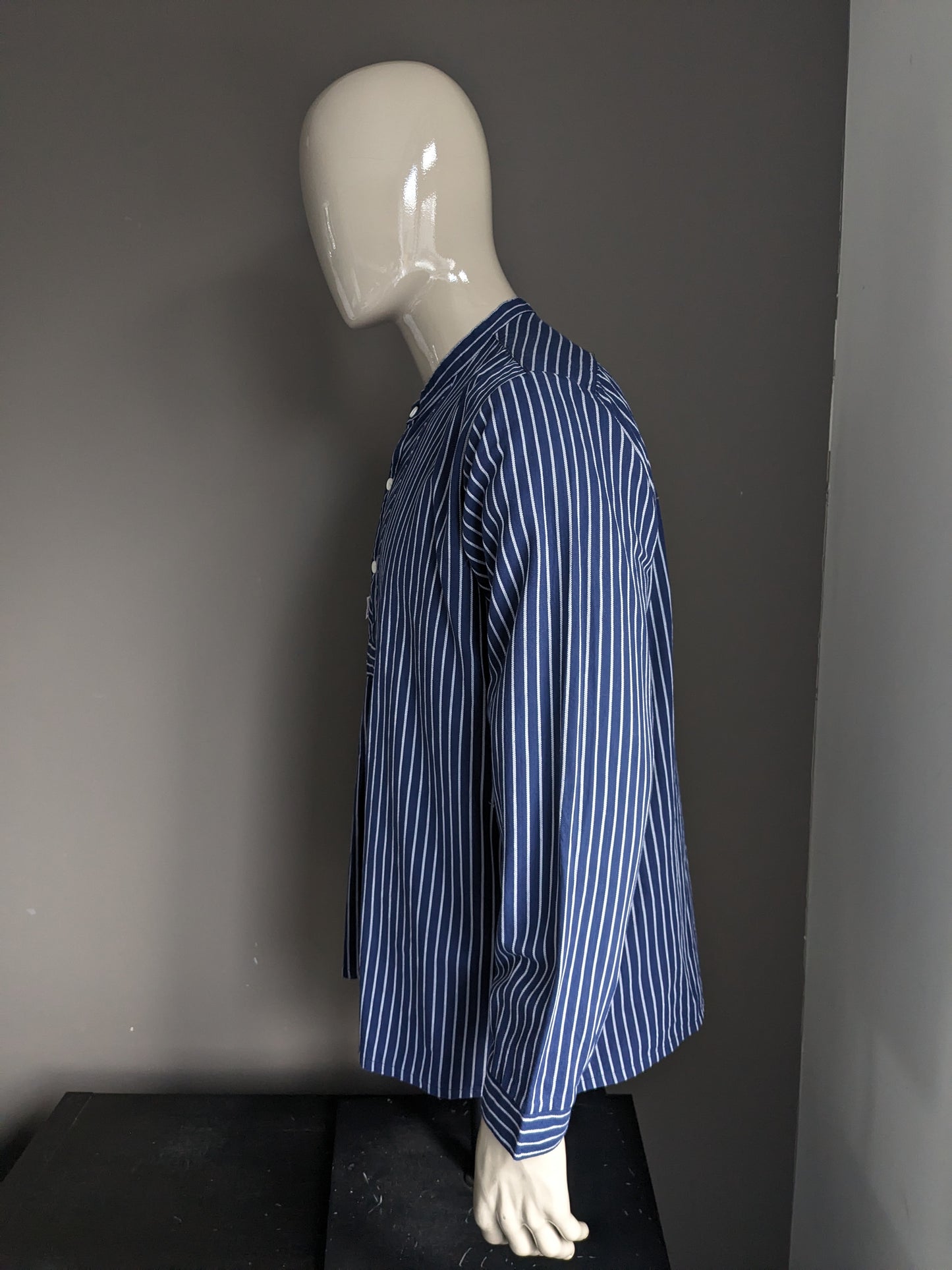 Vintage Modas Polo Pullover / Hemd. Steh- / Landwirte / Mao -Kragen. Blau weiß gestreift. Größe xl.