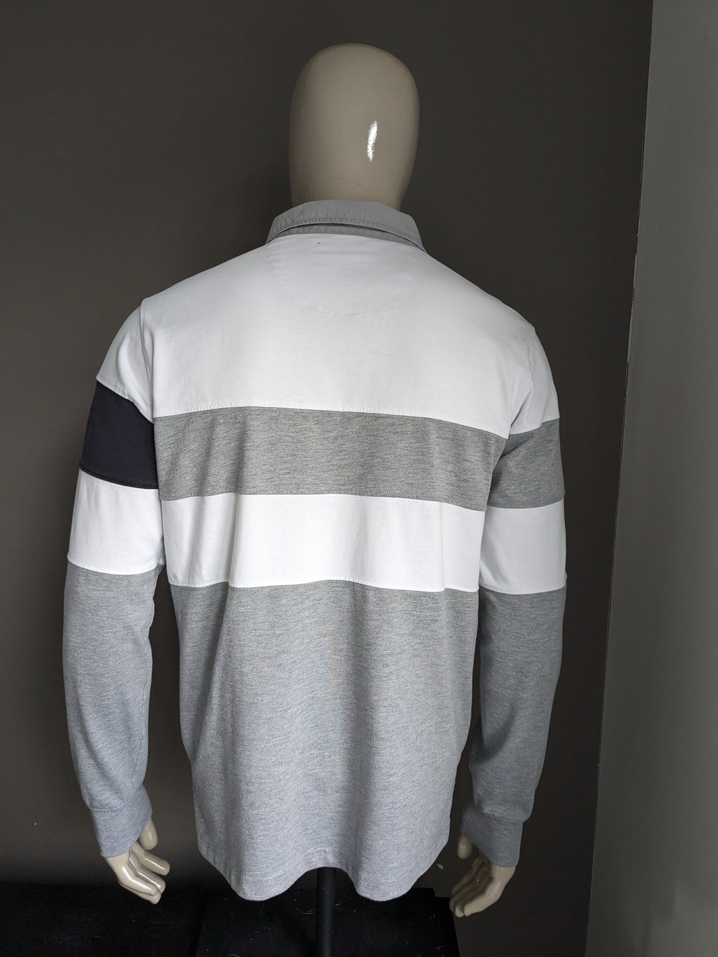 Pull Polo Christian Berg. Gris blanc rayé. Taille L.