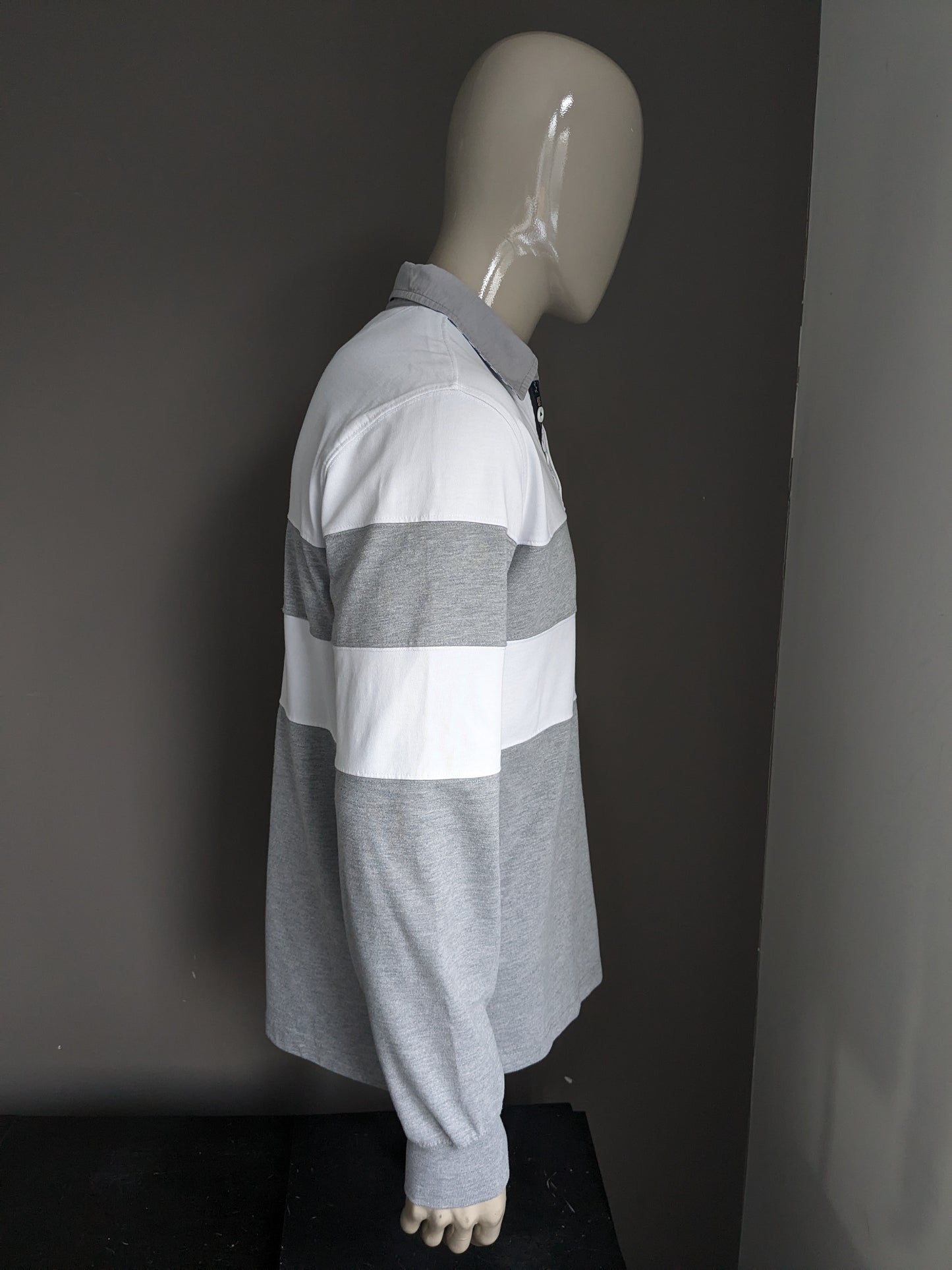 Pull polo Christian Berg. Rayé gris blanc. Taille L.