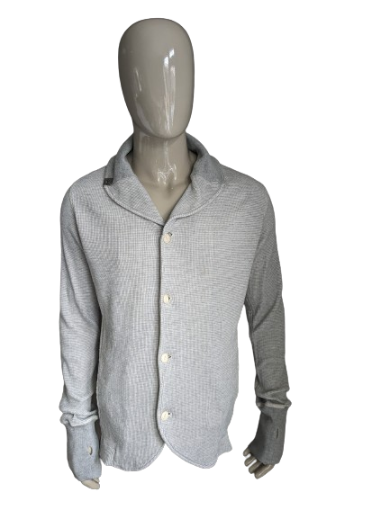 Cardigan Diesel avec col et boutons. Gris mélangé avec trous pour les pouces dans la manche. Taille L.