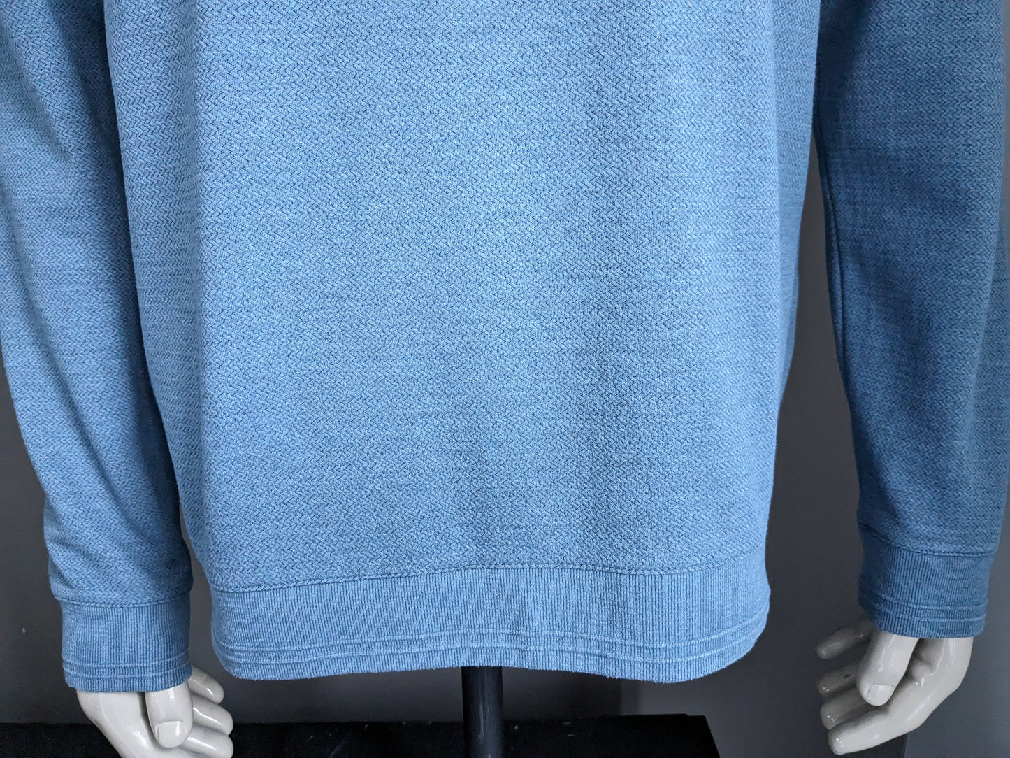 Ted Baker casual sweater. Blue herringbone motif. Size XL.