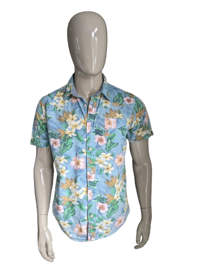 Petrol Hawaii shirt short sleeve. Blue Green Yellow Pink floral print. Size L.