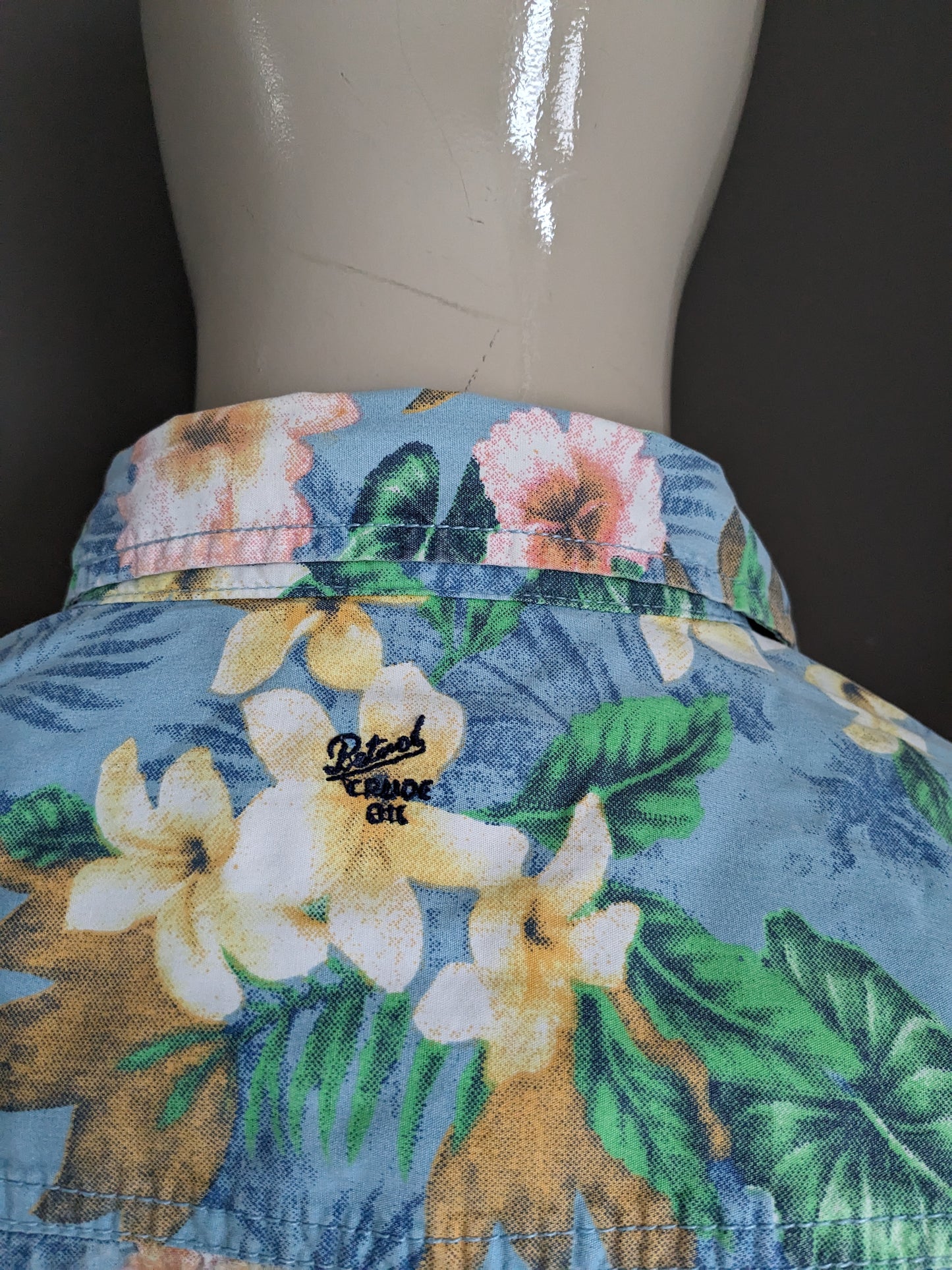 Petrol Hawaii shirt short sleeve. Blue Green Yellow Pink floral print. Size L.