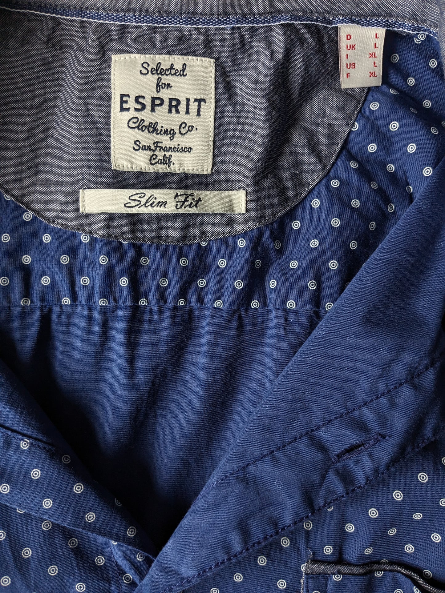 Esprit -Shirt Kurzarm. Blauer weißer Druck. Größe L. Slim Fit.