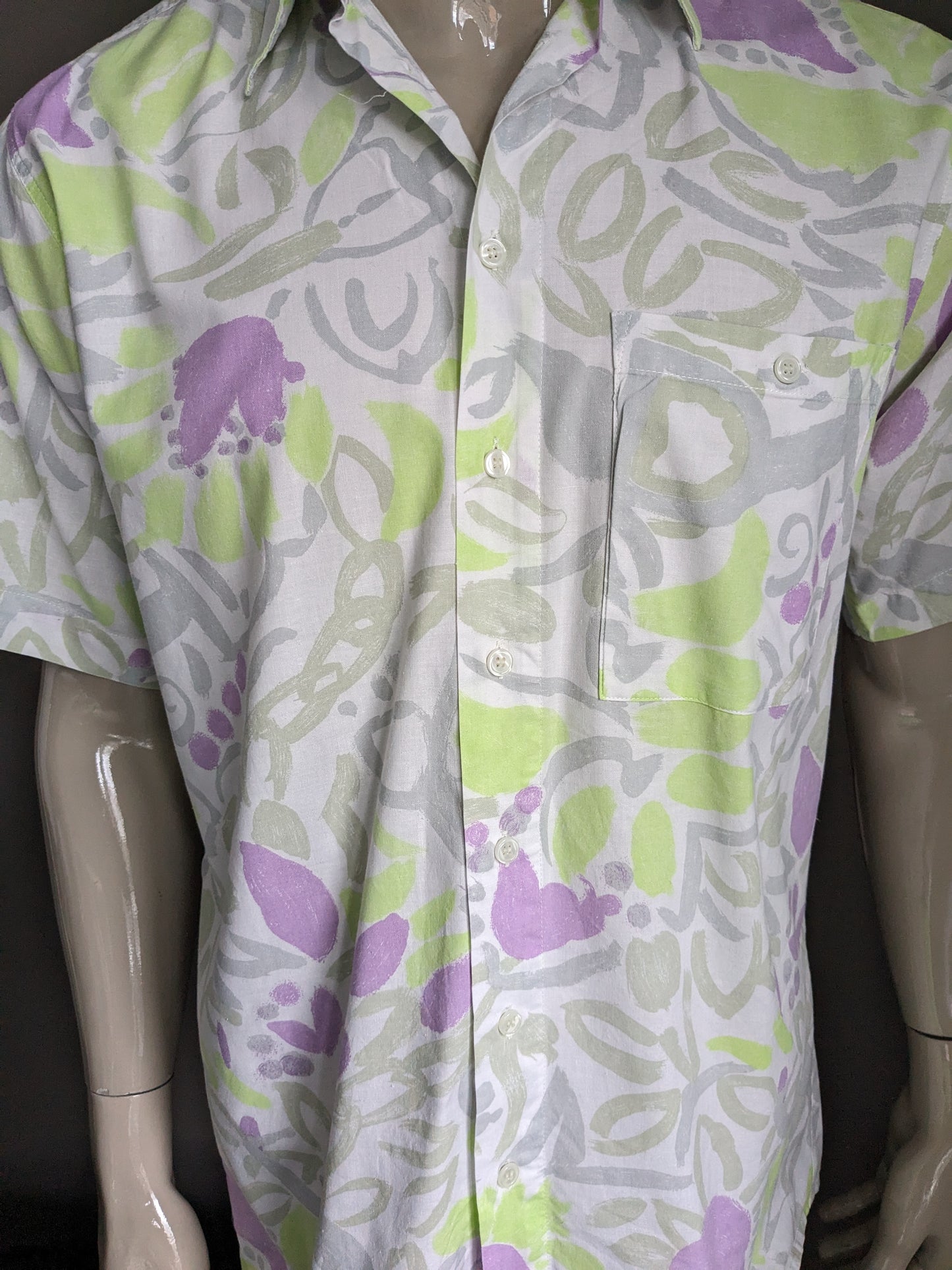 Manche courte de la chemise Silverstone des années 90. Impression blanche verte violet. Taille L.