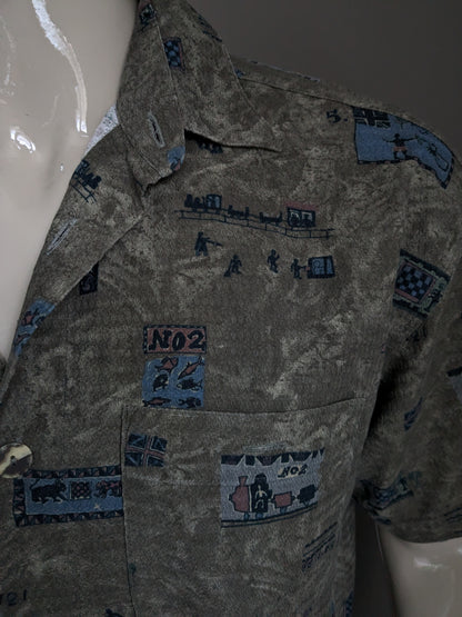 Vintage Signum Hemd kurzarm. Größere Tasten. Braungrün-blauer Druck. Größe XL.