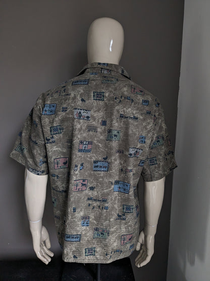 Vintage Signum Hemd kurzarm. Größere Tasten. Braungrün-blauer Druck. Größe XL.