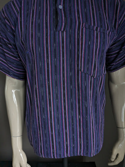 Vintage-Polo mit Mao-/Farmer-/Stehkragen. Lila Grün Rot Schwarz gestreift. Größe L.