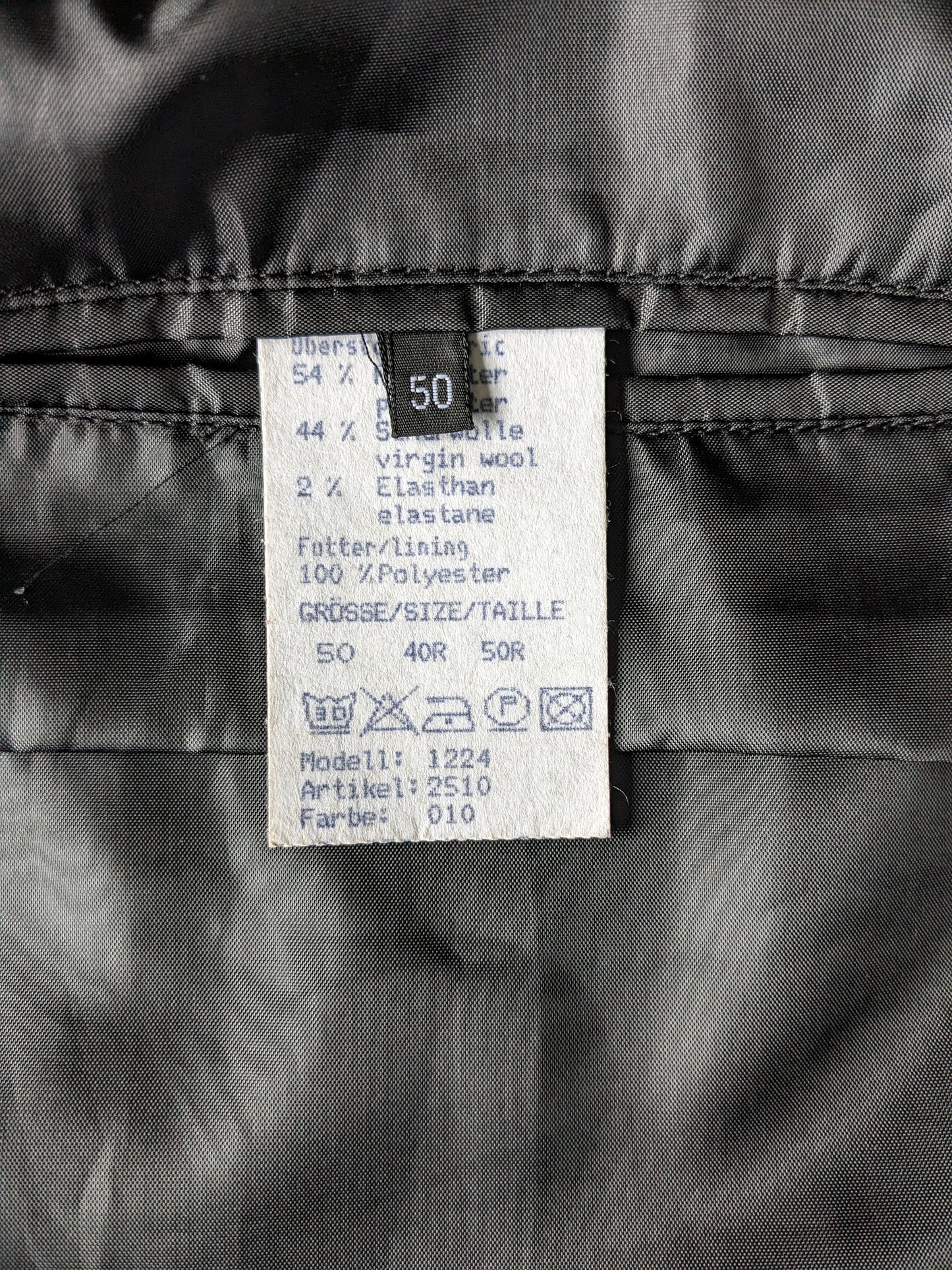 Gilet di lana Greiff. Colorato nero. Taglia 50 / M. 1 tasca interna. #336.