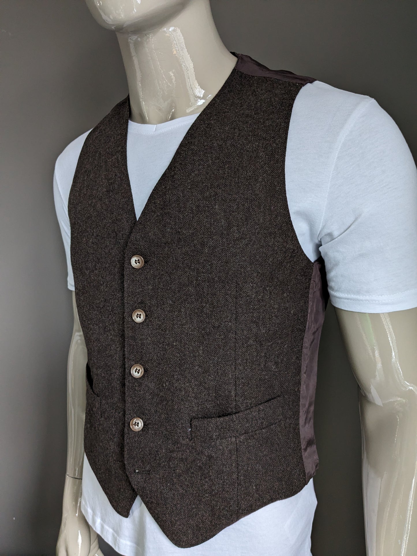 Woolen waistcoat. Brown mixed. Size M.