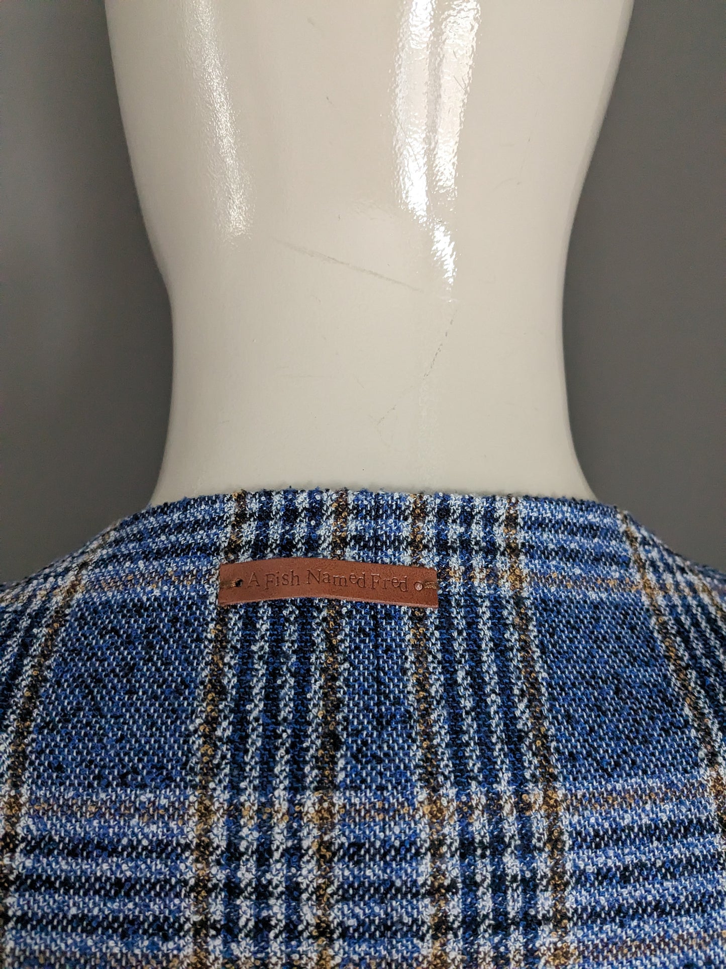 Fish named Fred gilet. Blauw Wit Bruin geruit. Maat 56 / XL.