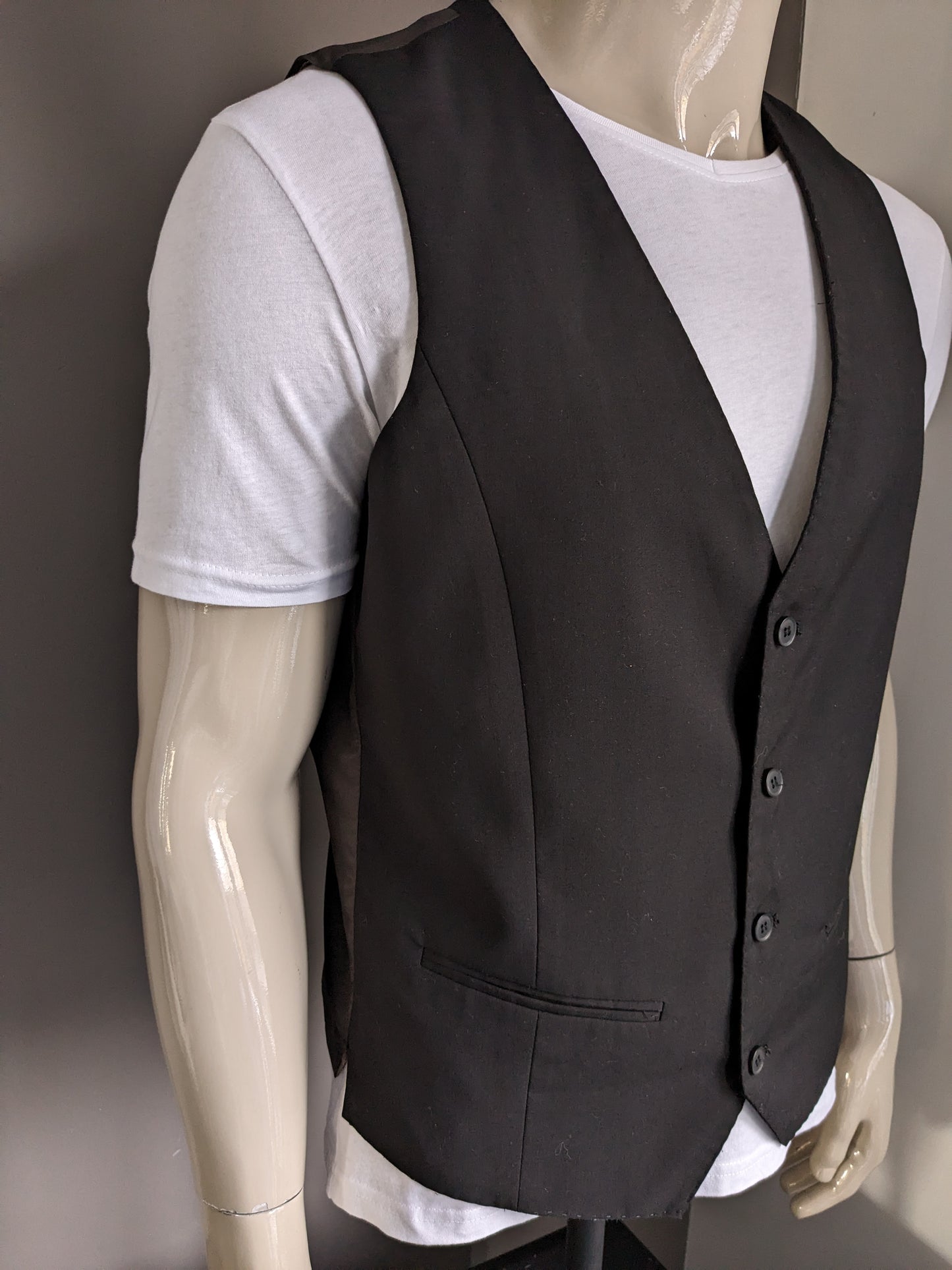 Cedar Wood State waistcoat. Black colored. Size L. Slim Fit. #339.
