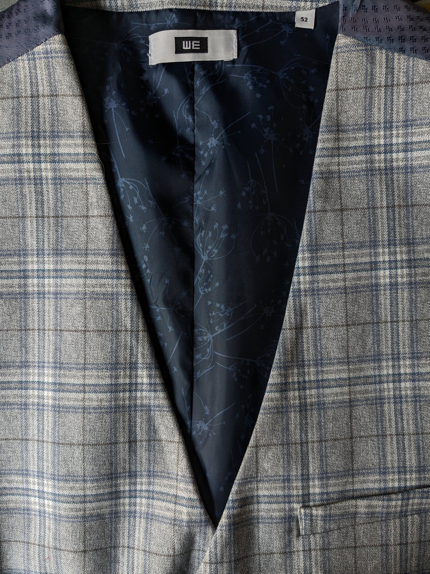 WE Fashion gilet .Grijs Blauw Bruin geruit. Maat 52 / L.